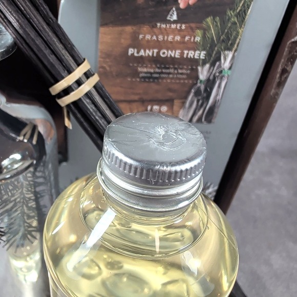 Thymes Frasier Fir Reed Diffuser With Oil And Reeds New In Box 7.75oz Mercury - Picture 2 of 7